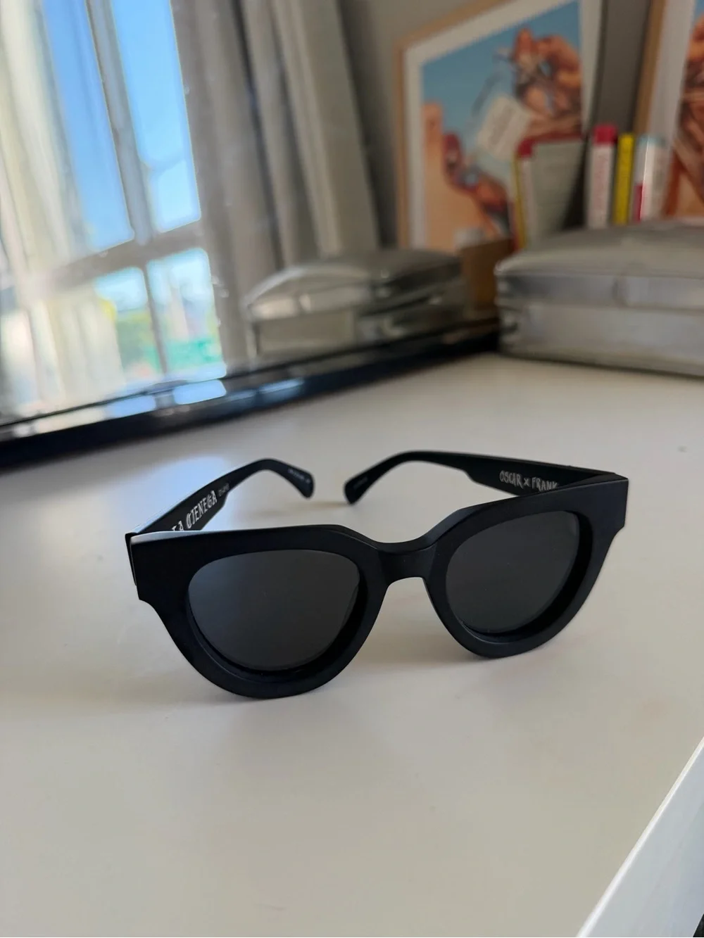 Oscar x Frank Matte Black Round Cat-Eye Sunglasses - Picture 1 of 4